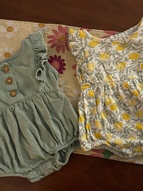 wonder nation sage green and yellow lemon print baby one-piece bodysuits